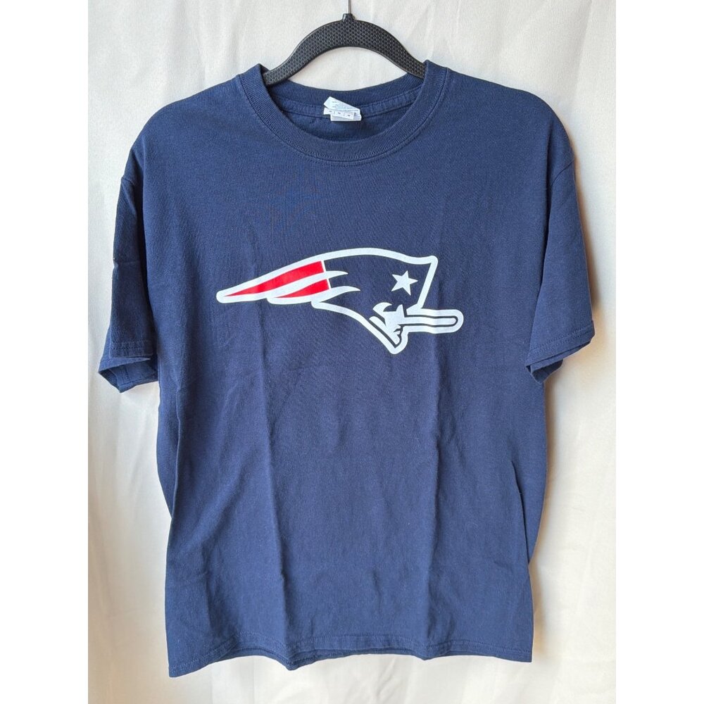 New England Patriots Long Nose Navy Blue Graphic Logo T-Shirt Size M